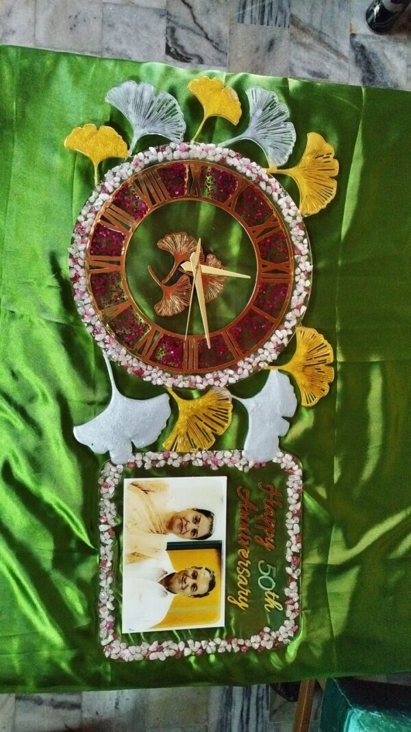 Wall Clock with Photo Frame - Image 4