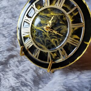 Table Clock in Elegant Black