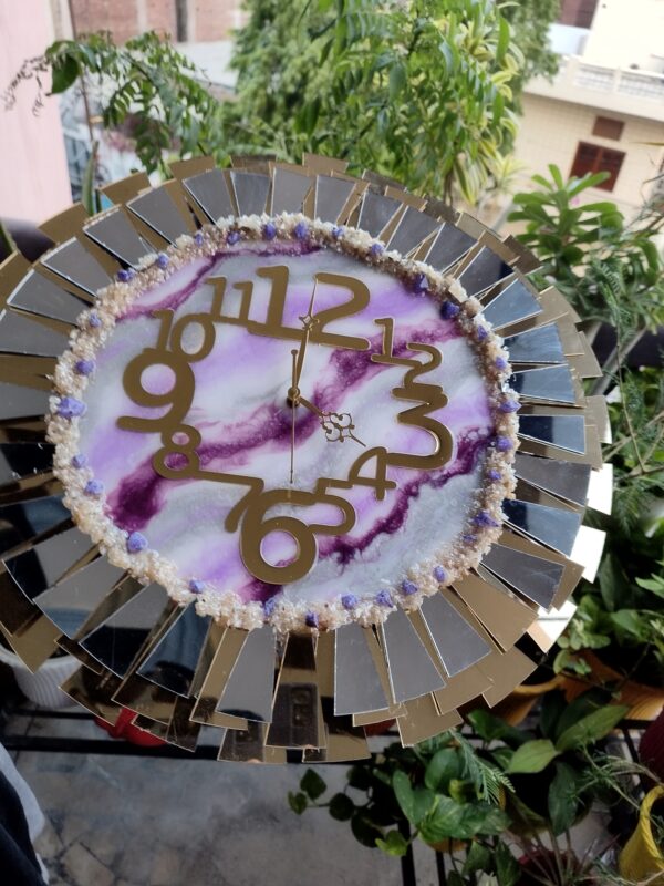 Resin Clock - Image 3