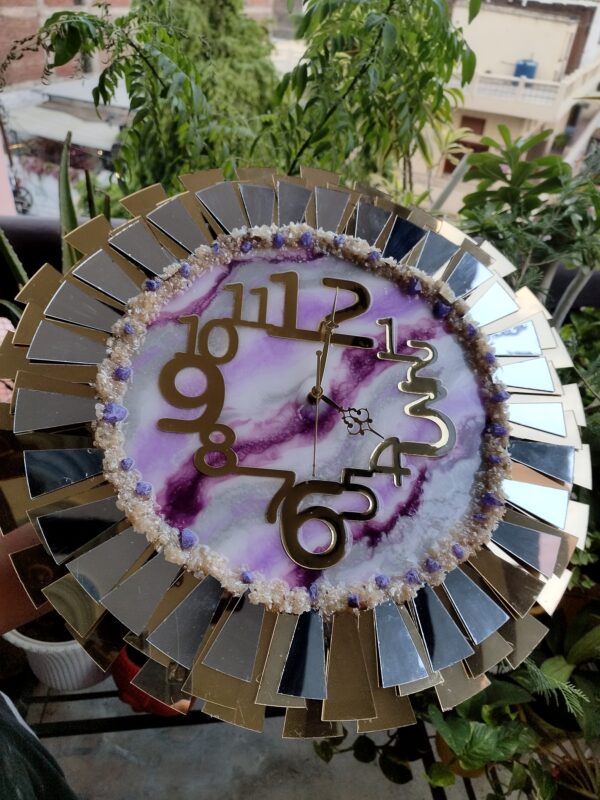 Resin Clock - Image 5