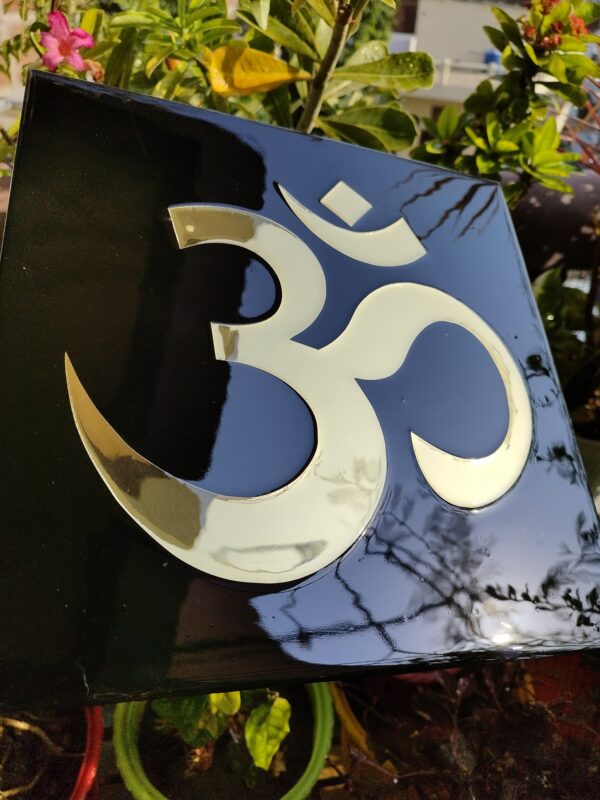 Spiritual Wall Decor in Resin - Image 3