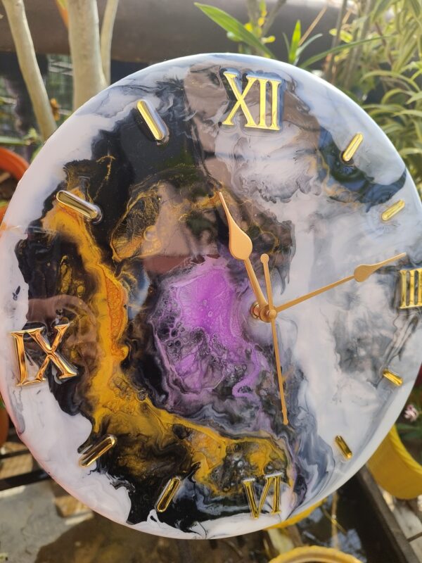 Resin Clock - Image 4