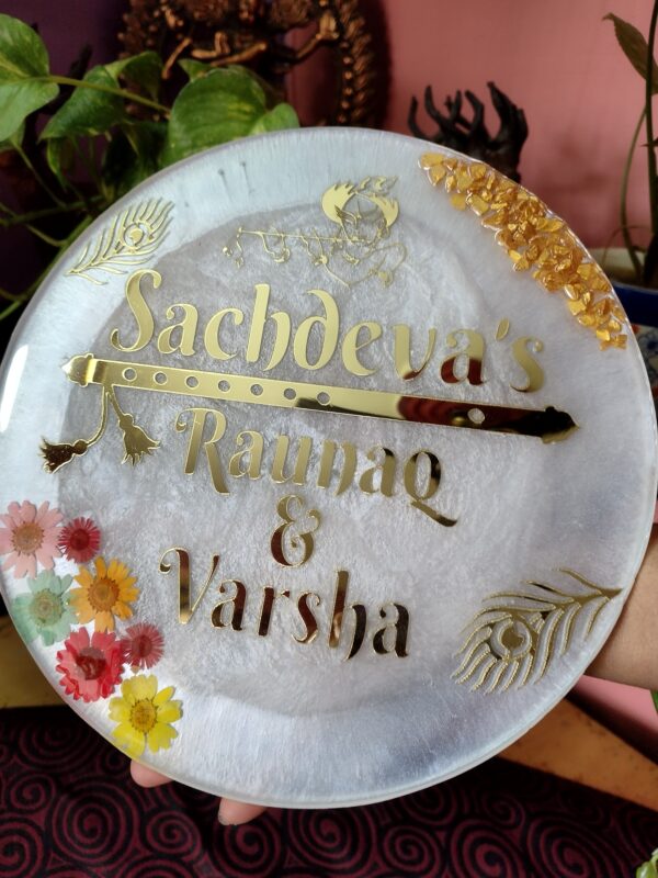 Round Name Plate