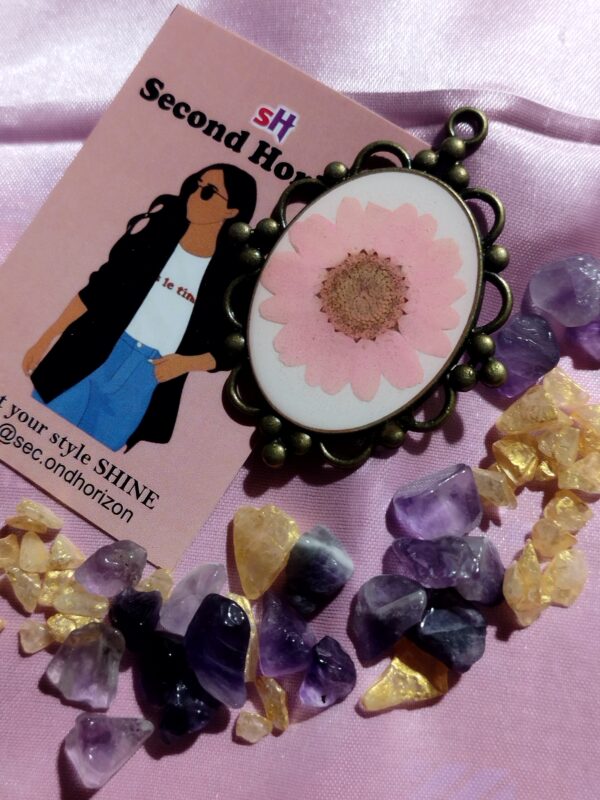 Real Flowers Resin Pendant - Image 5