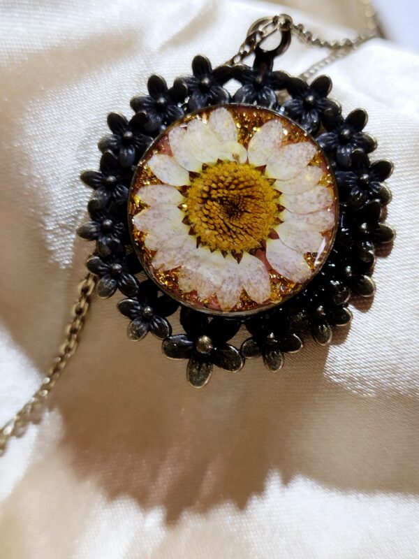 Resin Pendant with Real Flowers - Image 10