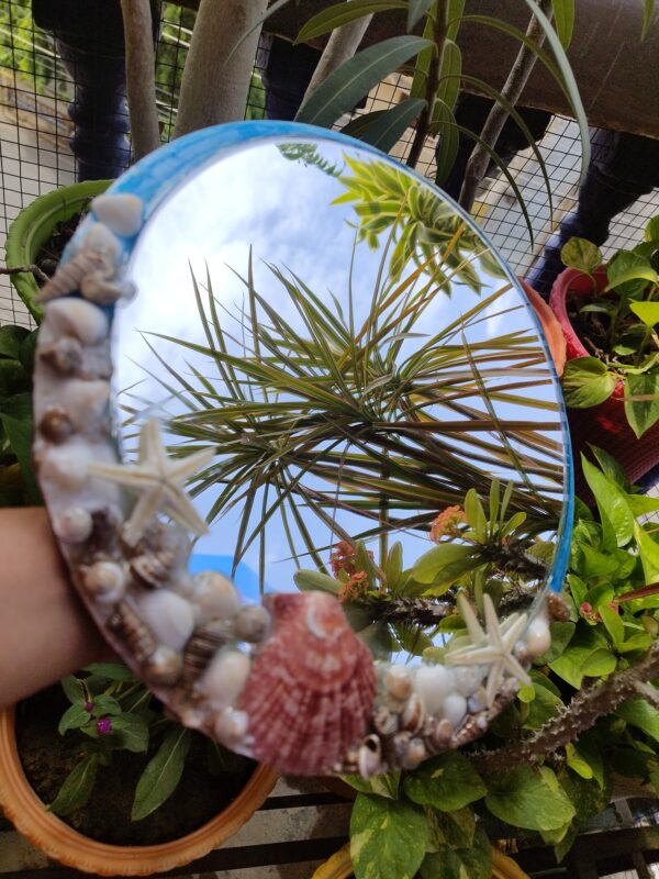 Mirror in Ocean Theme
