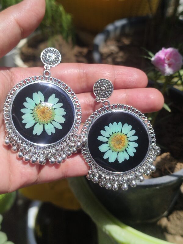 Dare to Wear Resin - Image 6