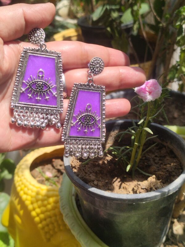 Dare to Wear Resin