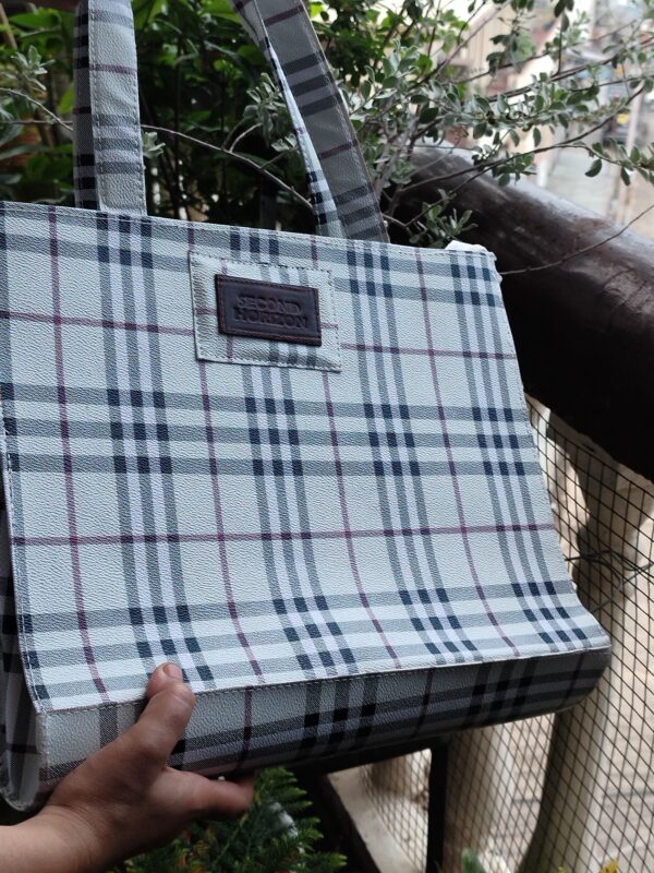 Trendy Handbags - Image 9