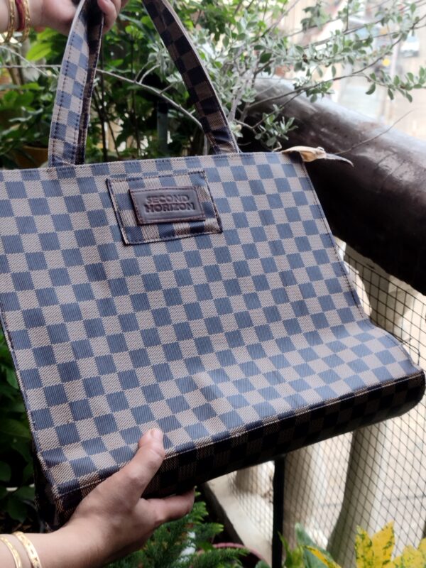 Trendy Handbags - Image 8