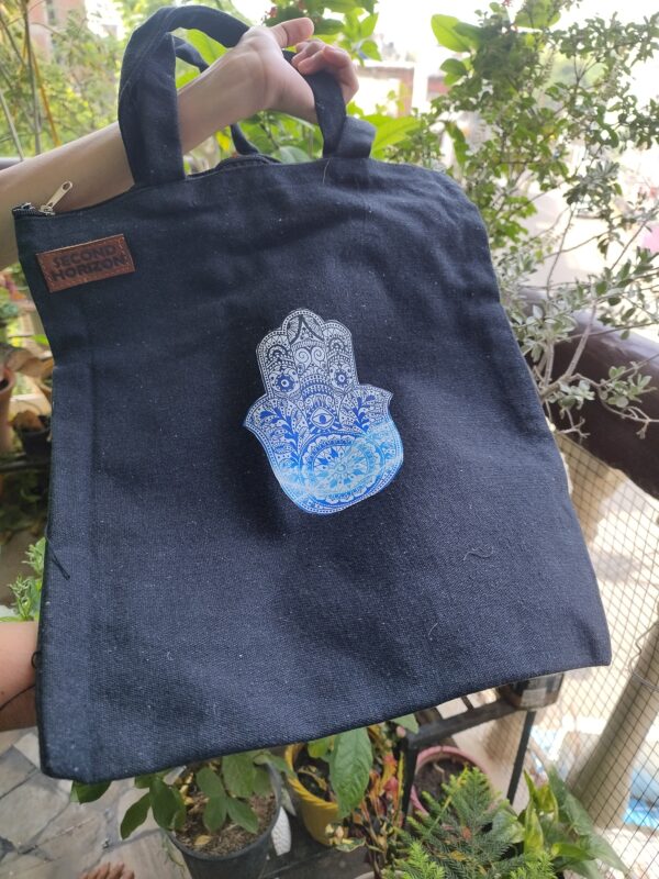 Tote Your Style, Lightly - Image 6