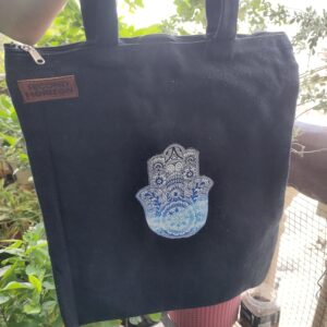Tote Your Style, Lightly