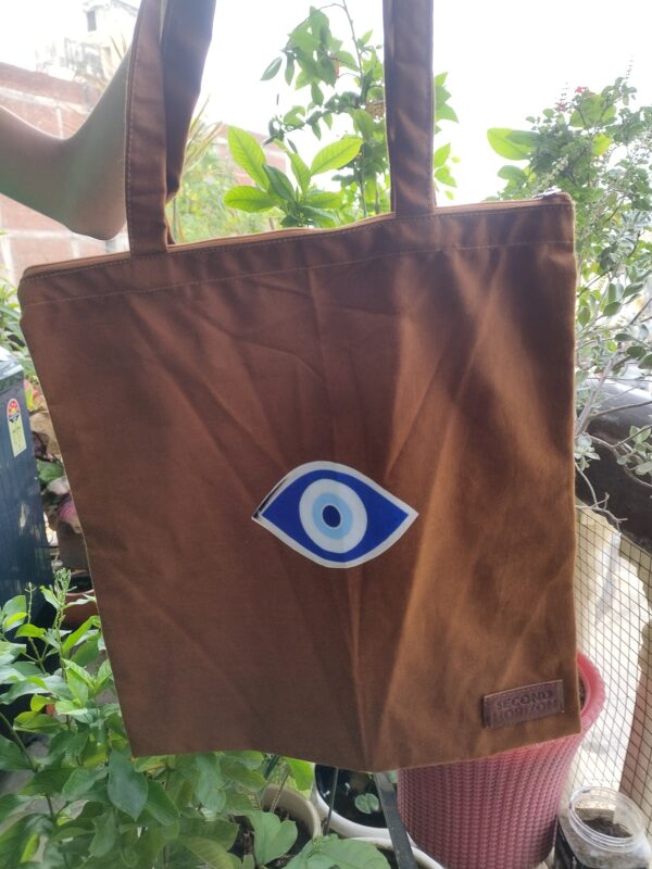 Tote Your Style, Lightly - Image 10