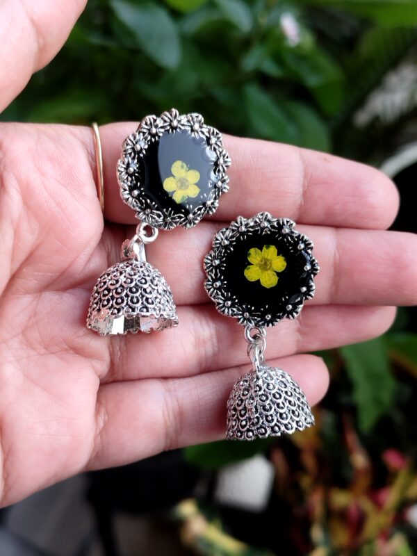 Lightweight Glam, Resin Charm - Image 5