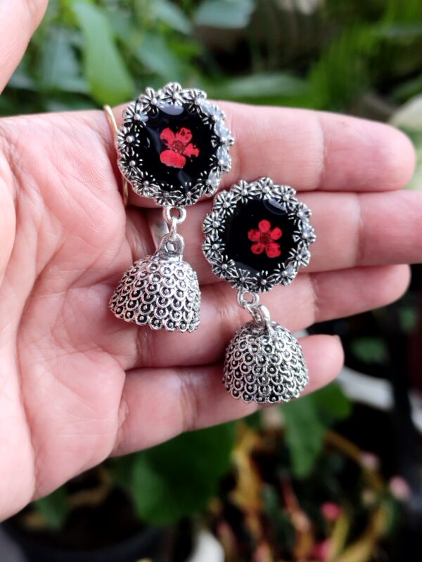Lightweight Glam, Resin Charm - Image 7
