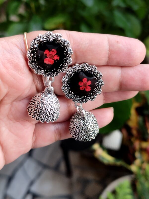 Lightweight Glam, Resin Charm - Image 6